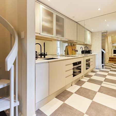 The Designers Suite Kensington - Stylish 1Bdr Flat ลอนดอน ภายนอก รูปภาพ